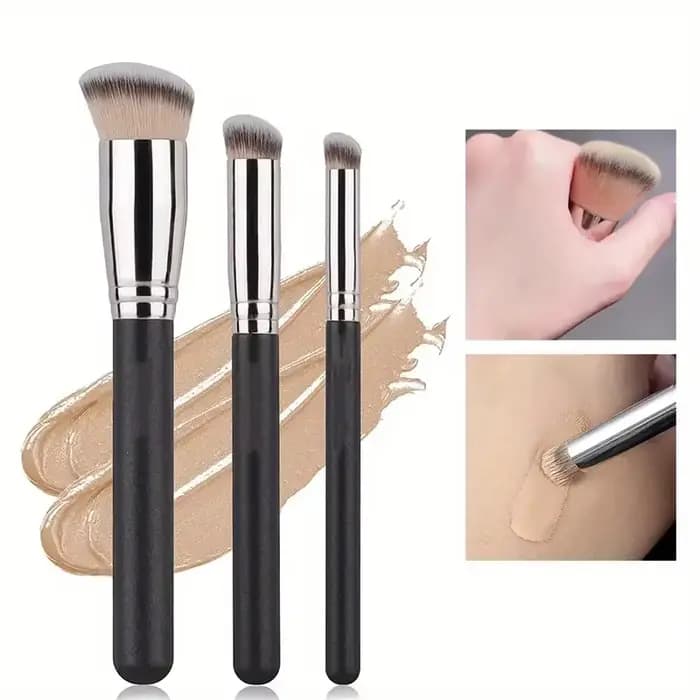 Le set de pinceaux de maquillage en 3 pièces comprend