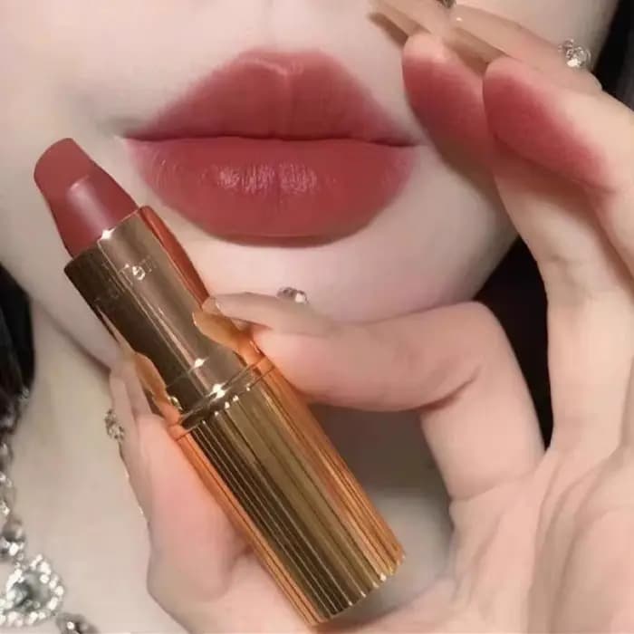 Charlotte Tilbury Rouge à lèvres mat longue tenue