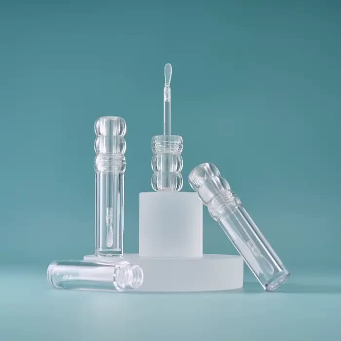 Tube de brillant à lèvres vide Transparent