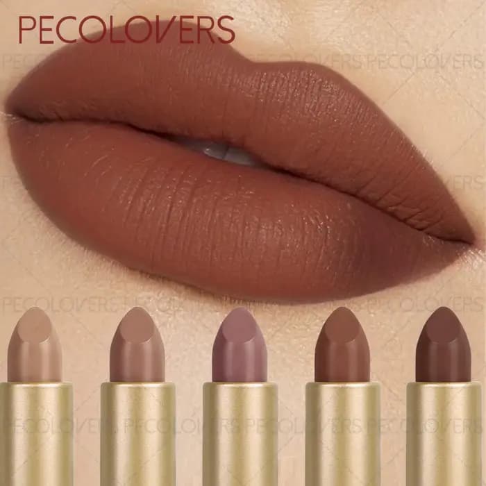 Vernis à lèvres marron mat imperméable