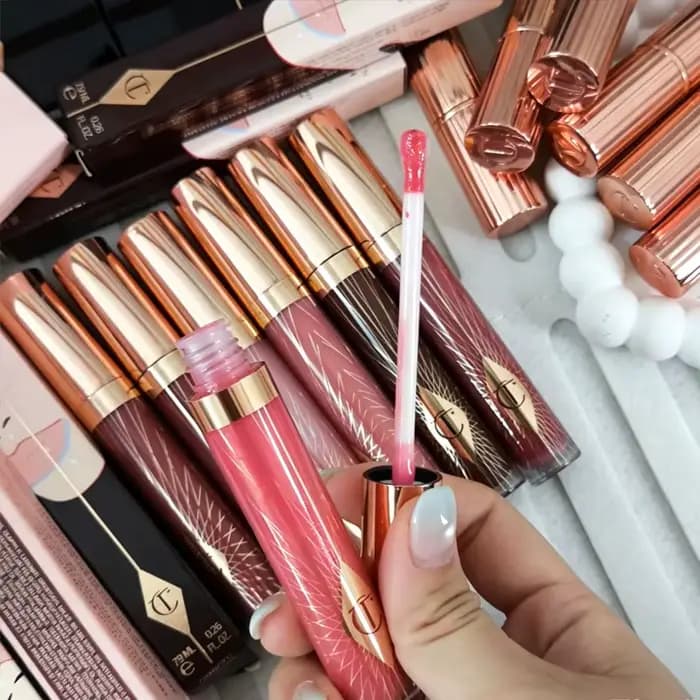 Gloss à lèvres et baume à lèvres CT Brand