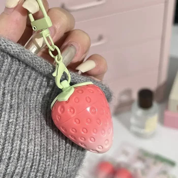 Mini baume à lèvres à changement chaud aux fraises