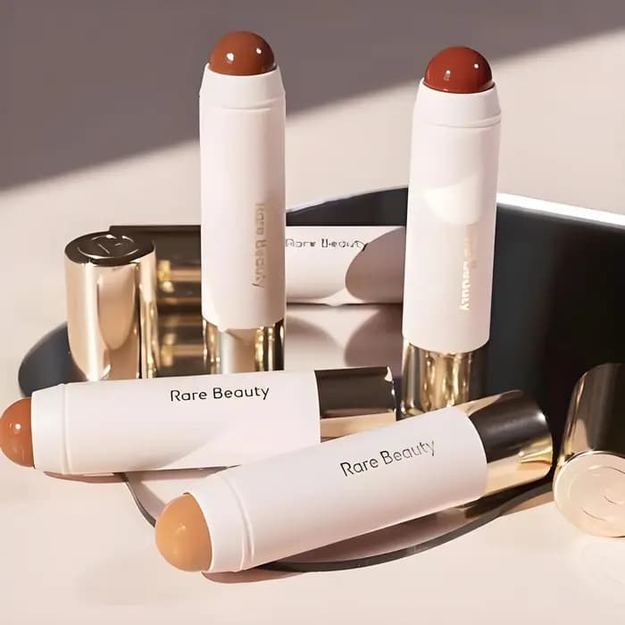 Rare Beauty Always Sunny Happy Sol Silky Three-dimensional Bronze Contour Stick Natural Matte Adapté pour le maquillage du nez