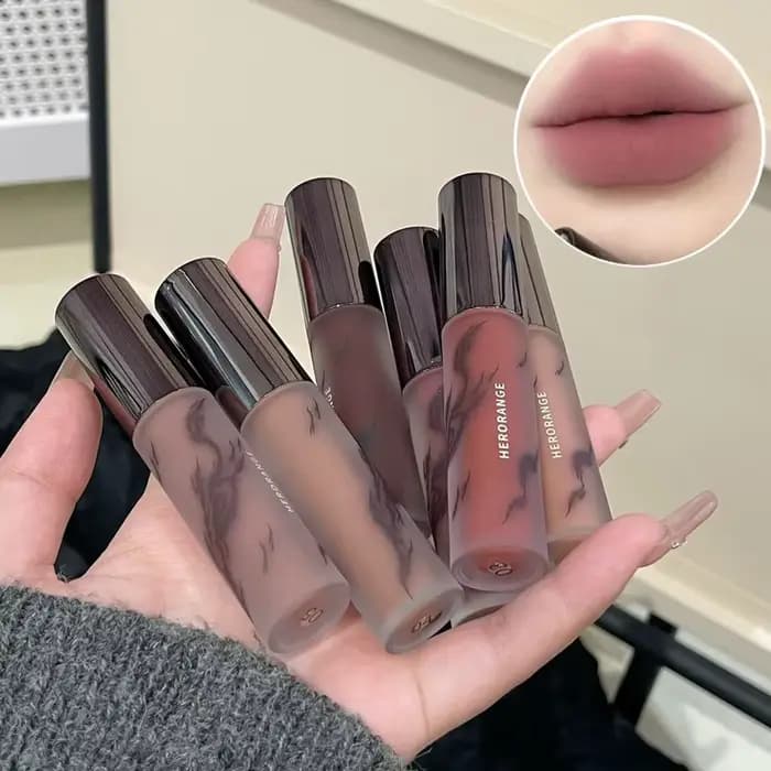 Vernis à lèvres rouge foncé Punk