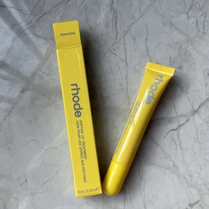 Baume à lèvres hydratant RHODE pour l'été